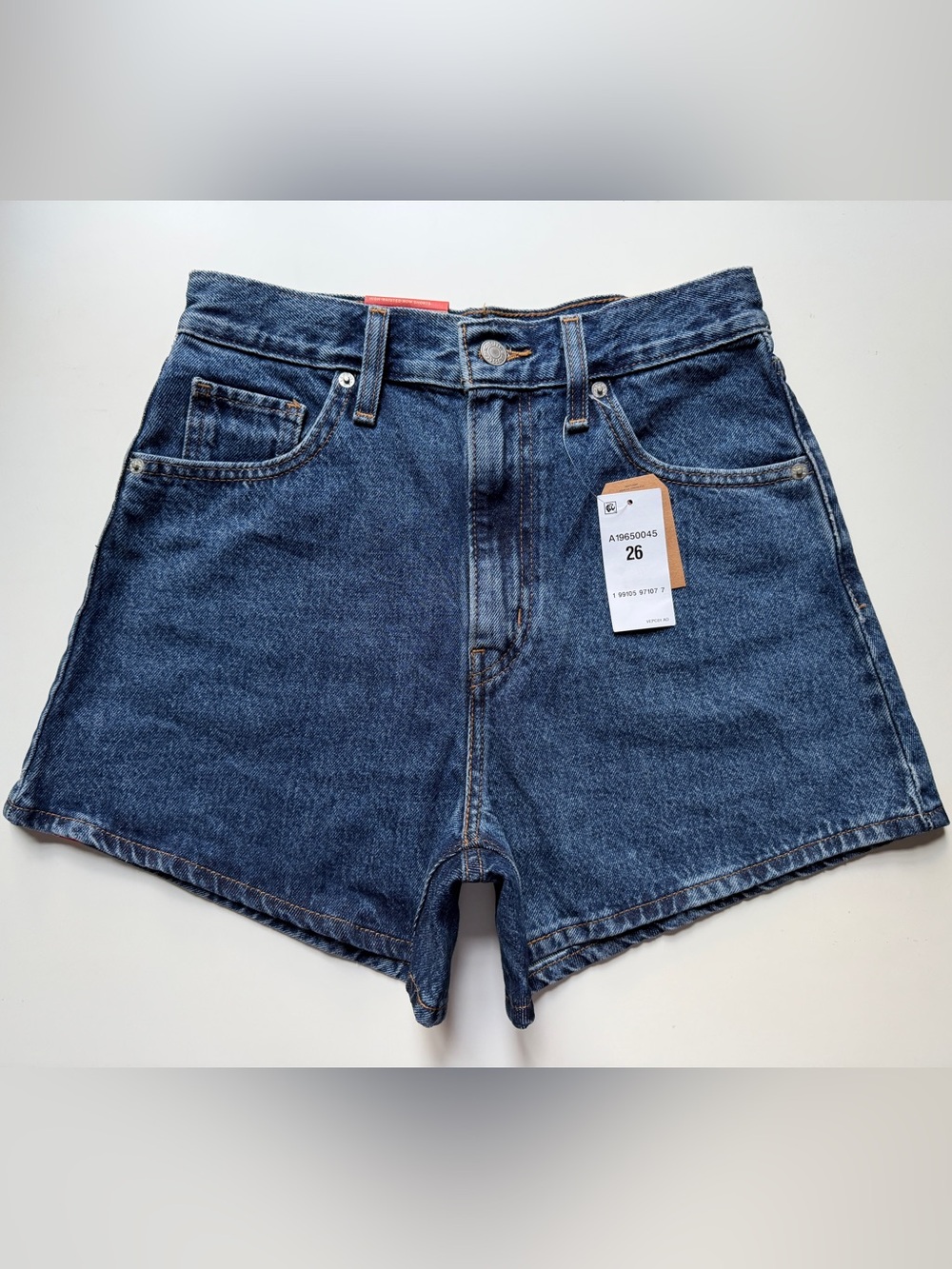 Levi's High Waisted Mom Women's Shorts Relaxed Fit High Rise Denim Blue Jean 26